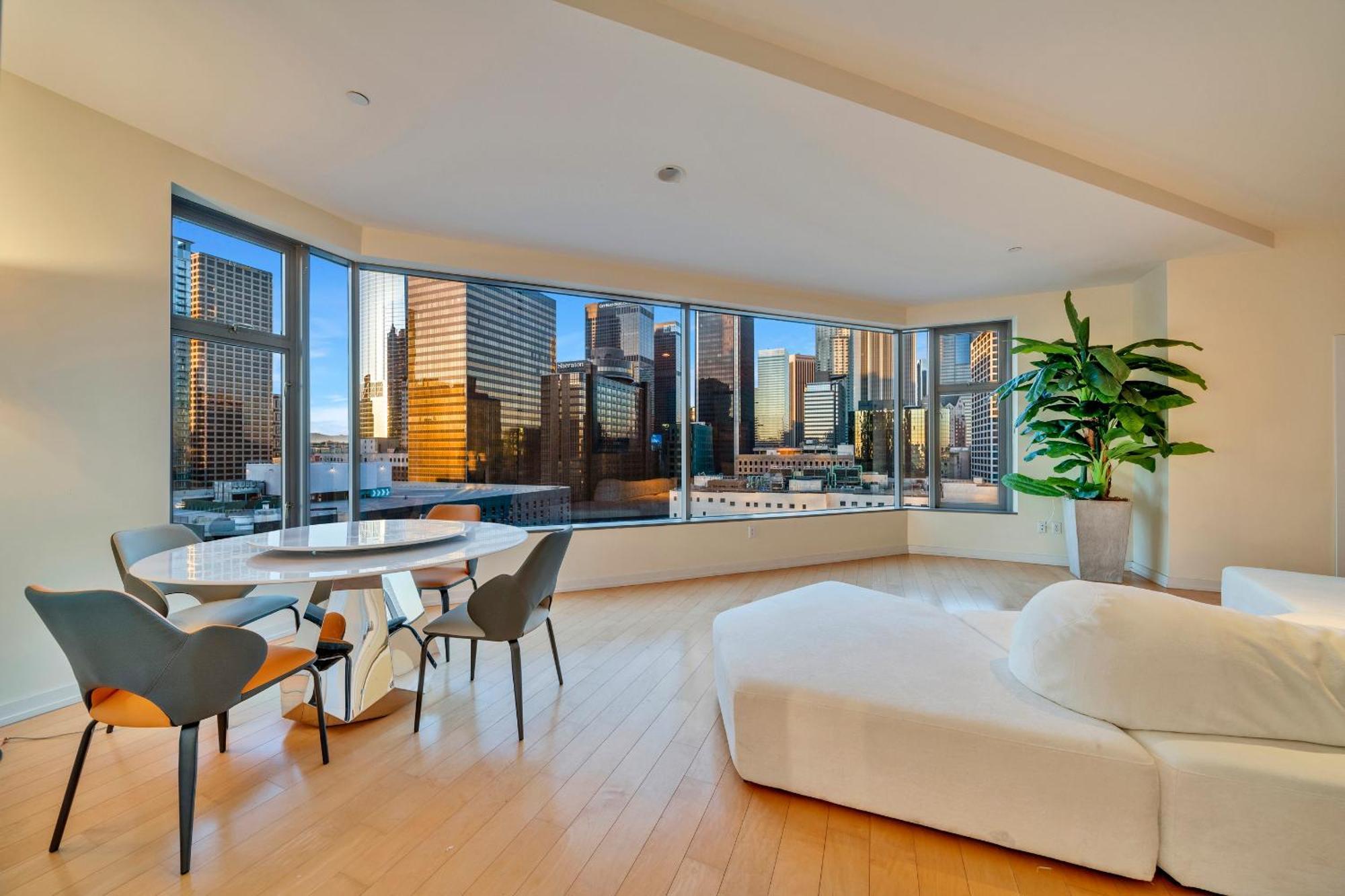 Stylish 2br In Downtown La With Views Apartamento